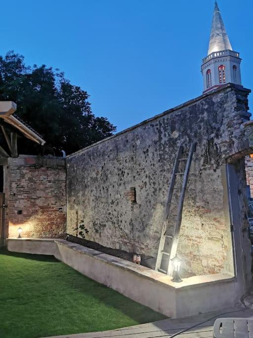 Gite Le Jardin Secret Et Gite Au Temps Suspendu Montpezat  Exterior foto